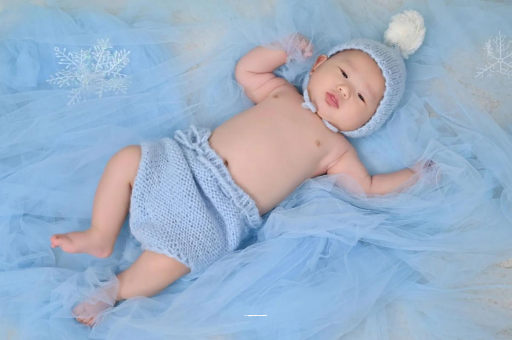 菏泽宝宝眼睛肿是什么原因